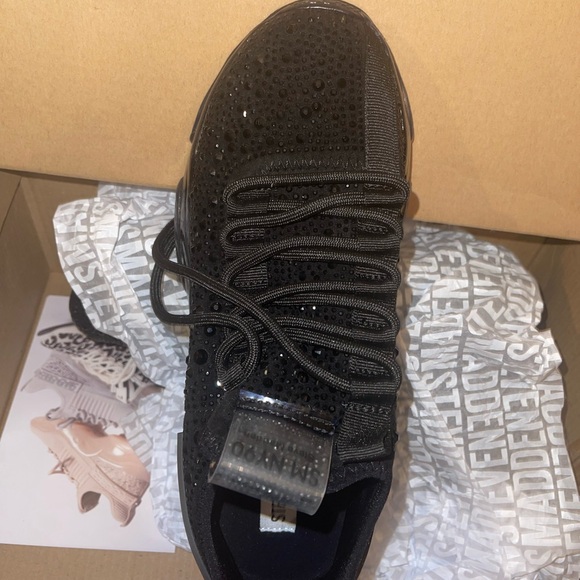 Steve Madden MAXIMA BLACK RHINESTONES Sneakers women’s size 8!! - Picture 5 of 7